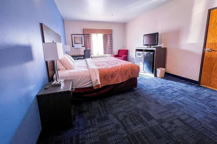 Room 4 of 26