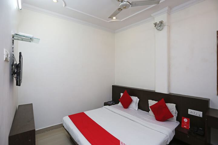 Room 26 of 26