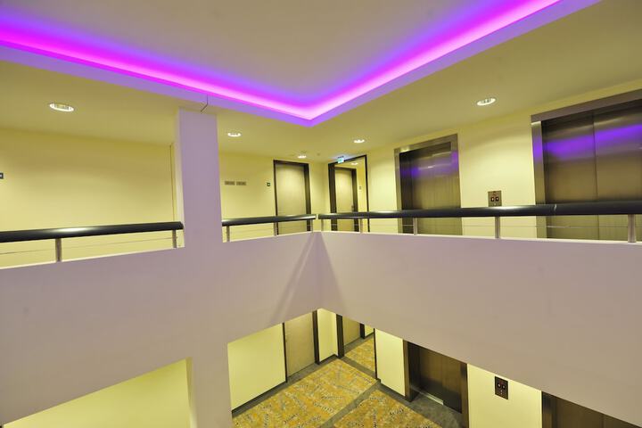 Ballroom/Hall 45 of 52