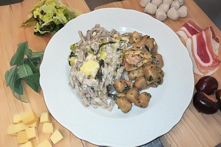 Dining 34 of 69