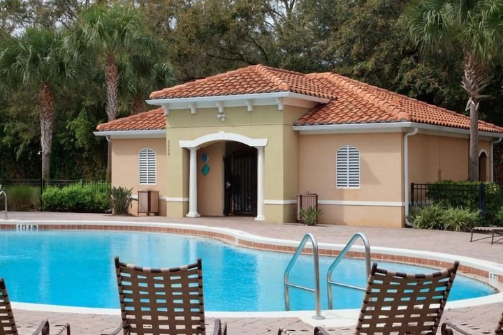 Pool 12 of 18
