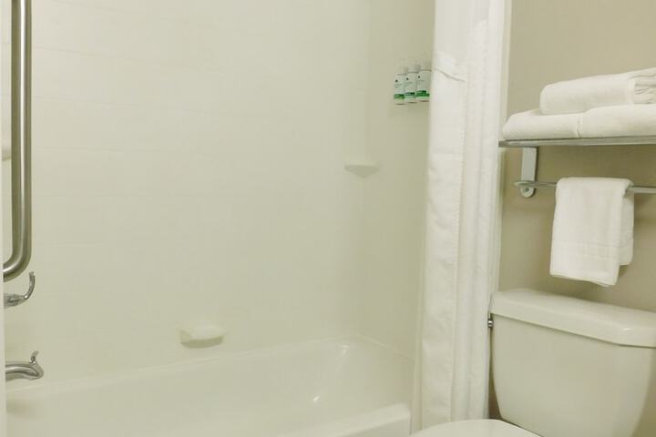 Room 20 of 38