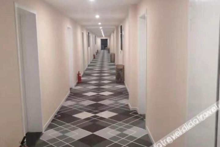 Hotel Interior 10 of 27