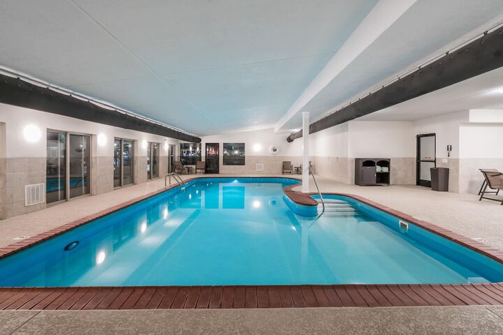 Hotel Pool