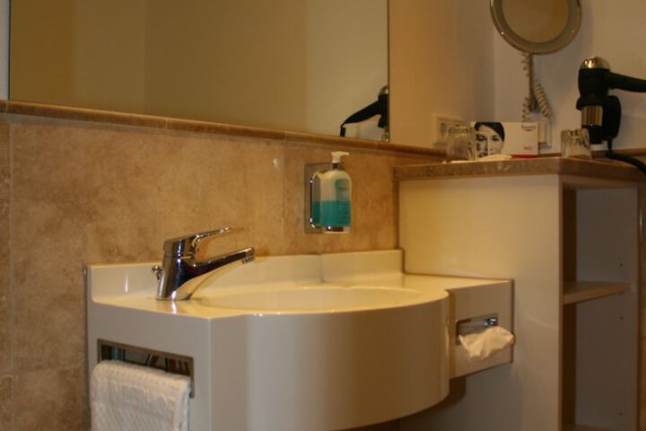 Room 35 of 51
