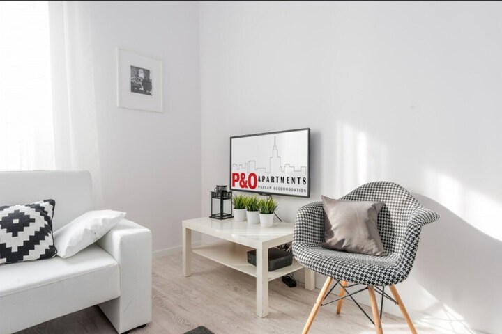 Room 10 of 19
