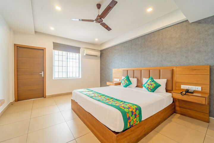 Room 6 of 35