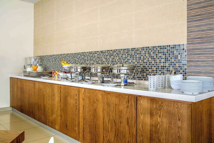 Breakfast/Coffee Service 18 of 30
