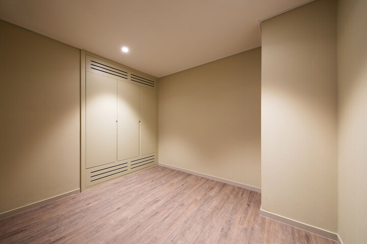 Room 30 of 98