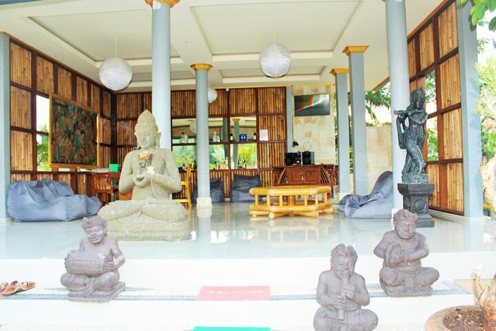 Hotel Interior 2 of 129