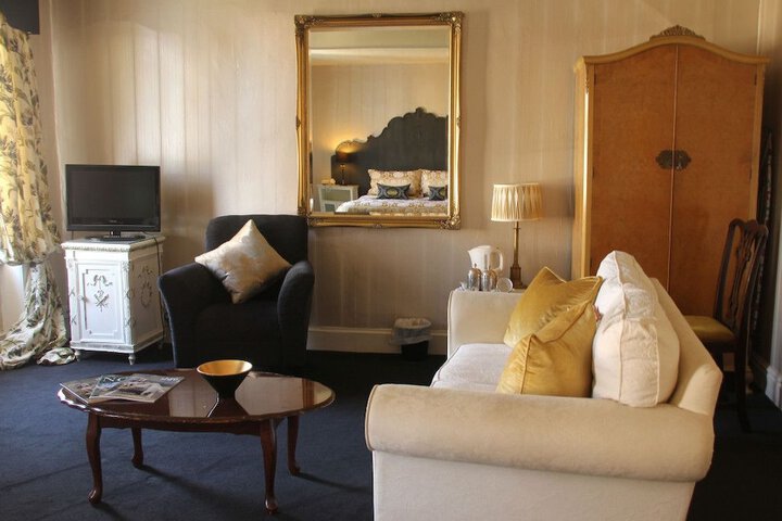 Room 14 of 35