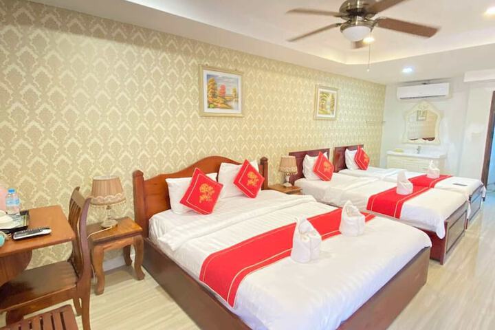 Room 4 of 24