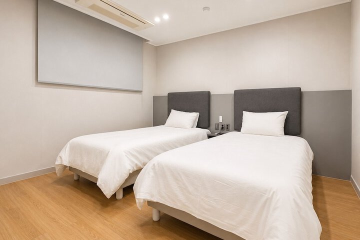 Room 26 of 79