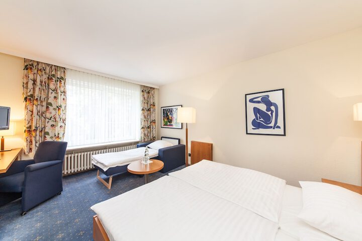 Room 9 of 35