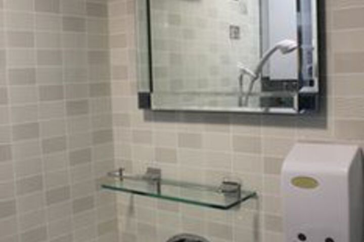 Room 2 of 25