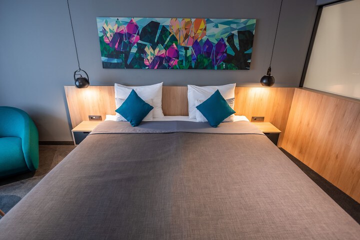 Room 16 of 73