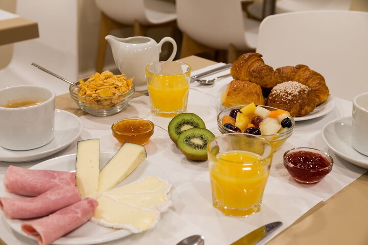 Breakfast/Coffee Service 38 of 57