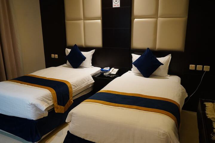 Room 5 of 20