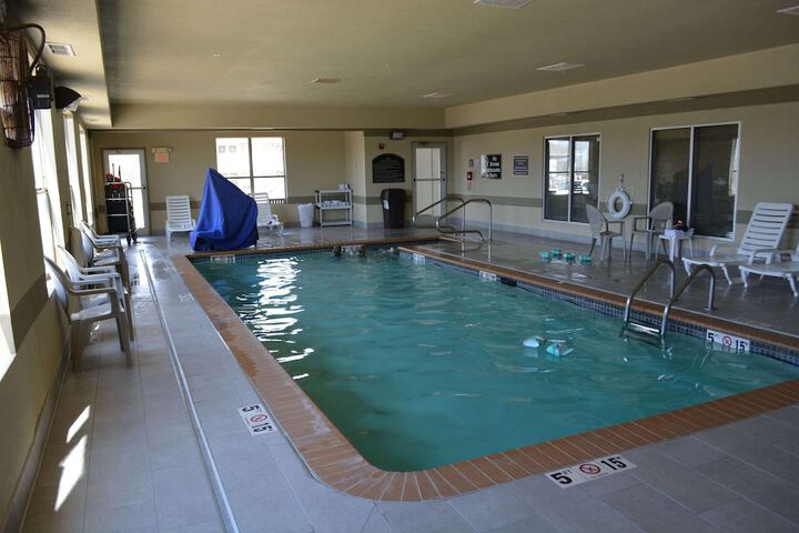 Pool 27 of 39