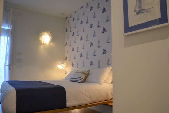 Room 11 of 41