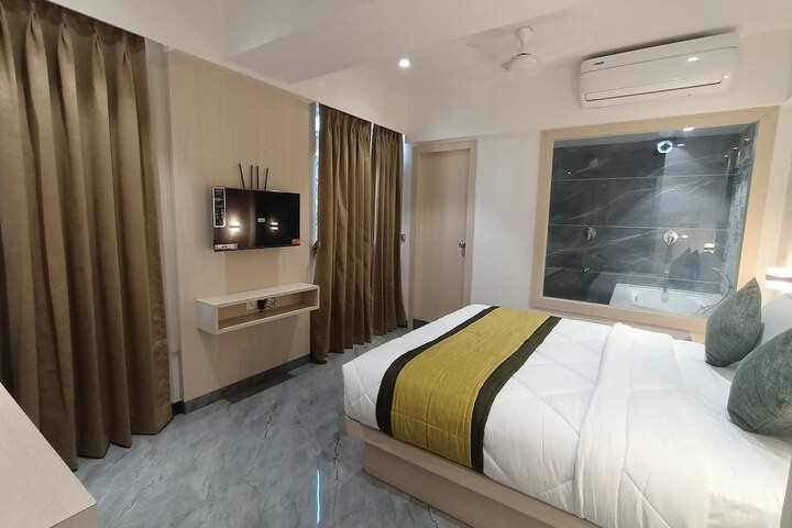 Room 26 of 64
