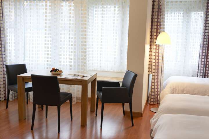 Room 14 of 30