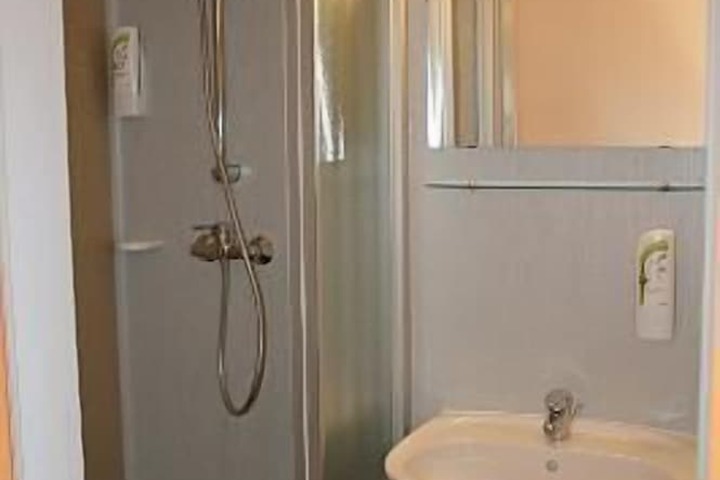 Room 20 of 38