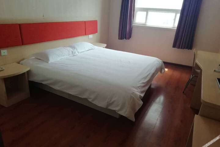 Jinjiang Hotel (Rizhao bus terminal store)