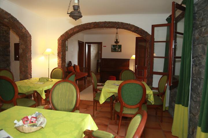 Hotel 2 of 117