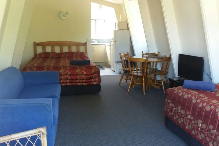 Room 5 of 96