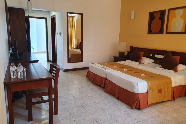 Room 21 of 53