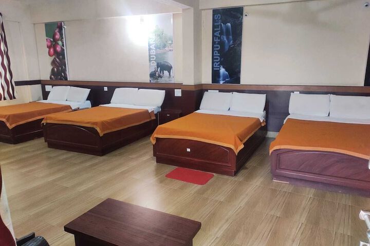 Room 14 of 21