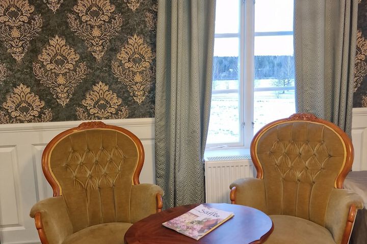Room 108 of 148