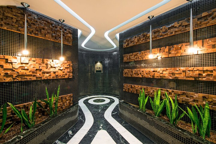Hotel Interior 168 of 195