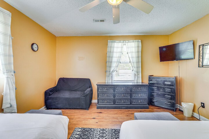 Room 4 of 53