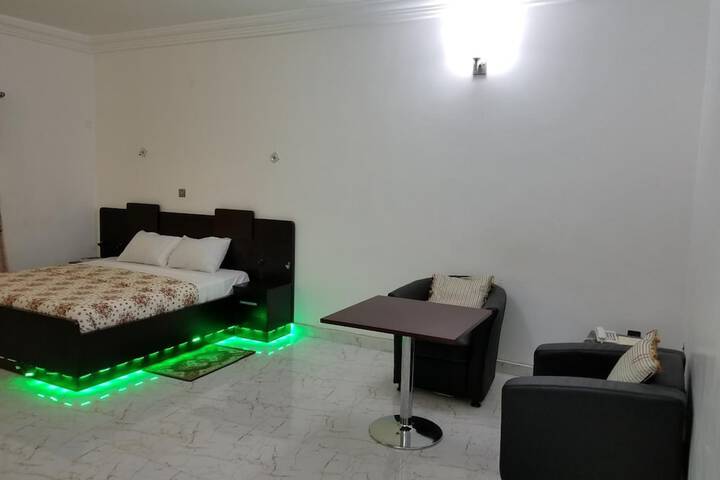 Room 21 of 61