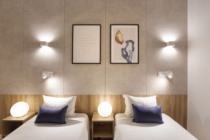 Room 8 of 26