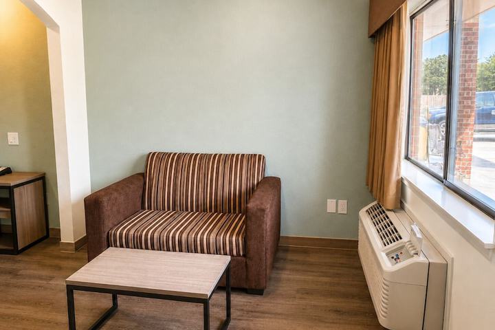 Room 12 of 24