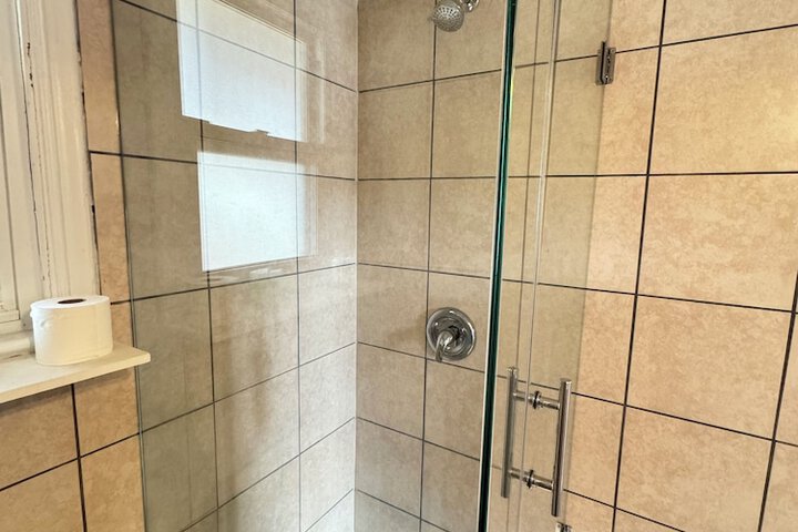 Room 16 of 23