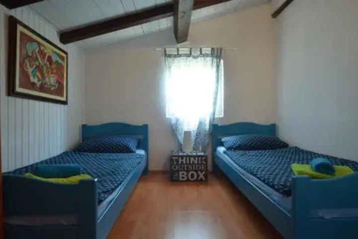 Room 3 of 19