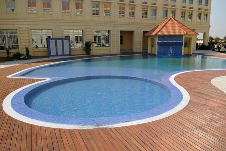 Pool 42 of 68