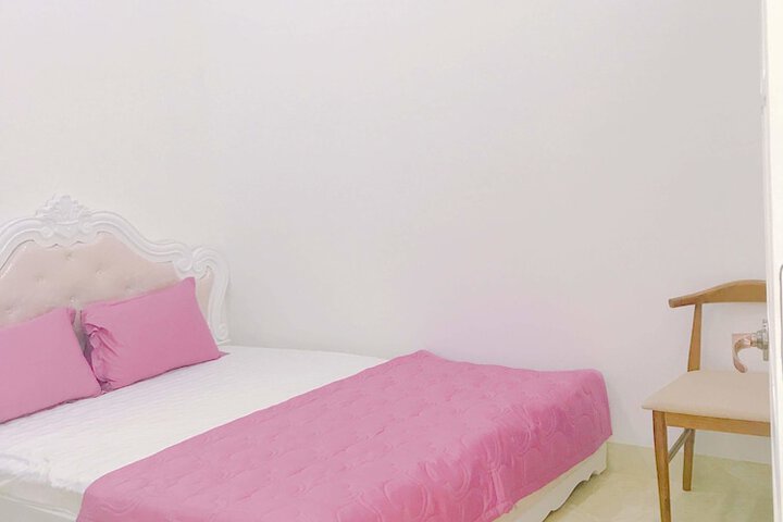 Room 12 of 20
