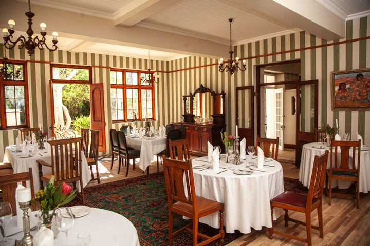 Dining 43 of 58
