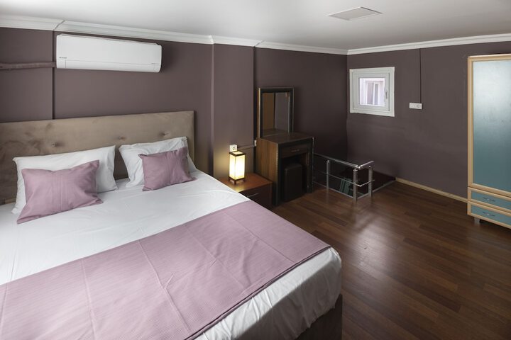 Room 18 of 39