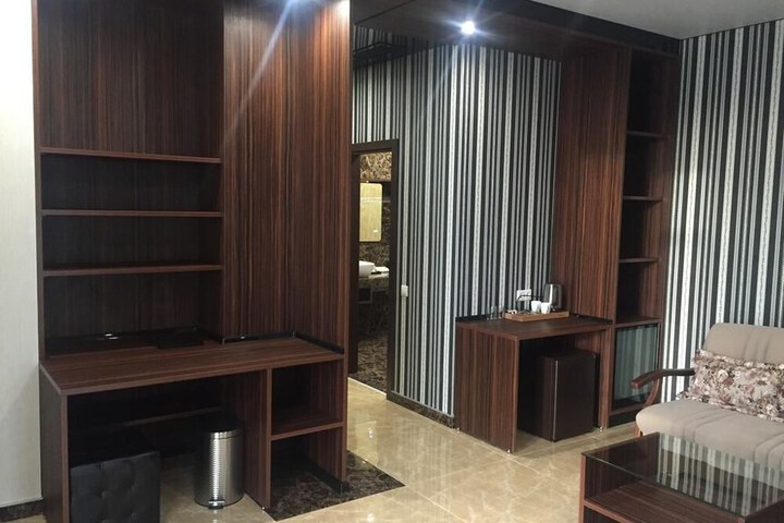 Room 19 of 42