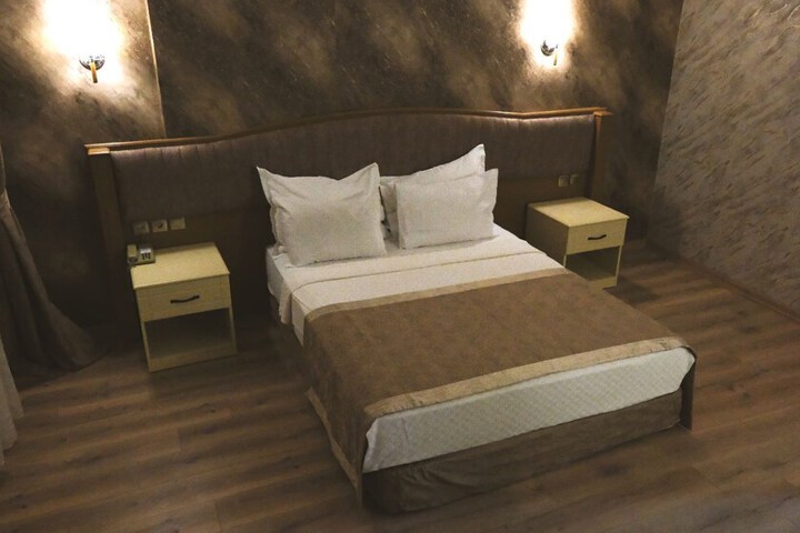 Room 21 of 46