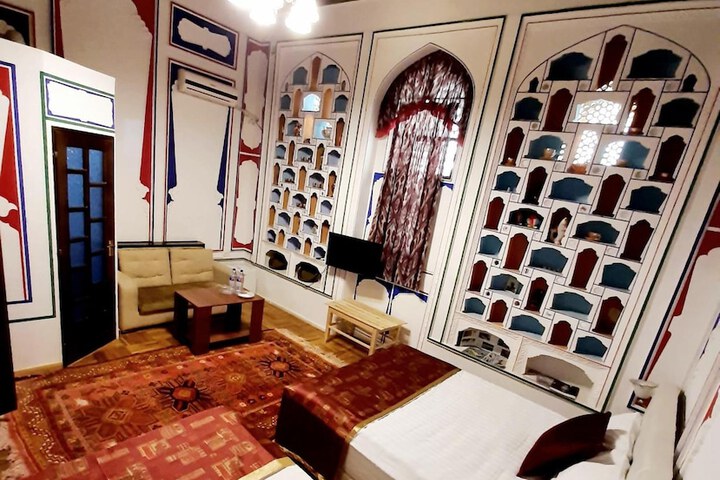 Room 11 of 47