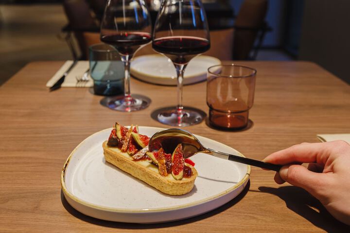 Dining 60 of 108