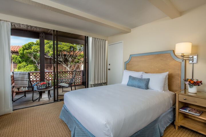 Room 42 of 426