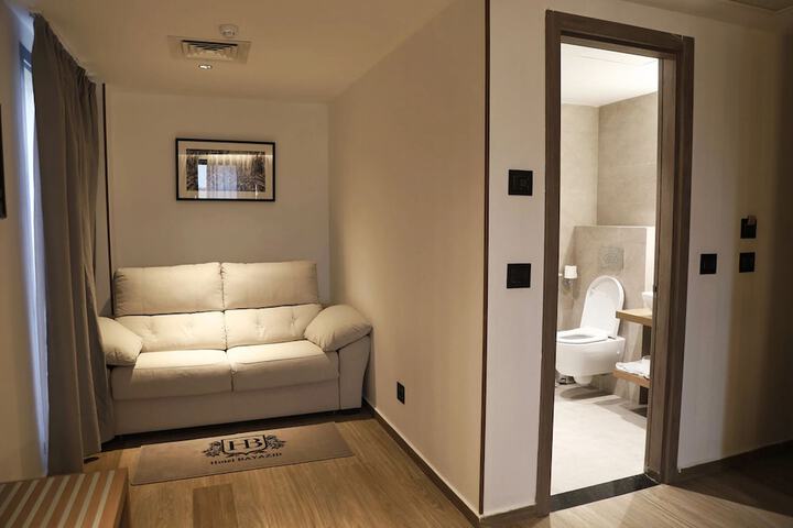 Room 20 of 47